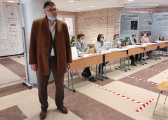 18 September 2021 Aleksandar Cotric at a polling station in the Russian Federation